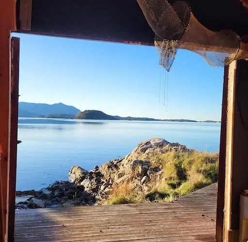 On An Beautiful Island With A Sea View Vakantiehuis Vinsternes